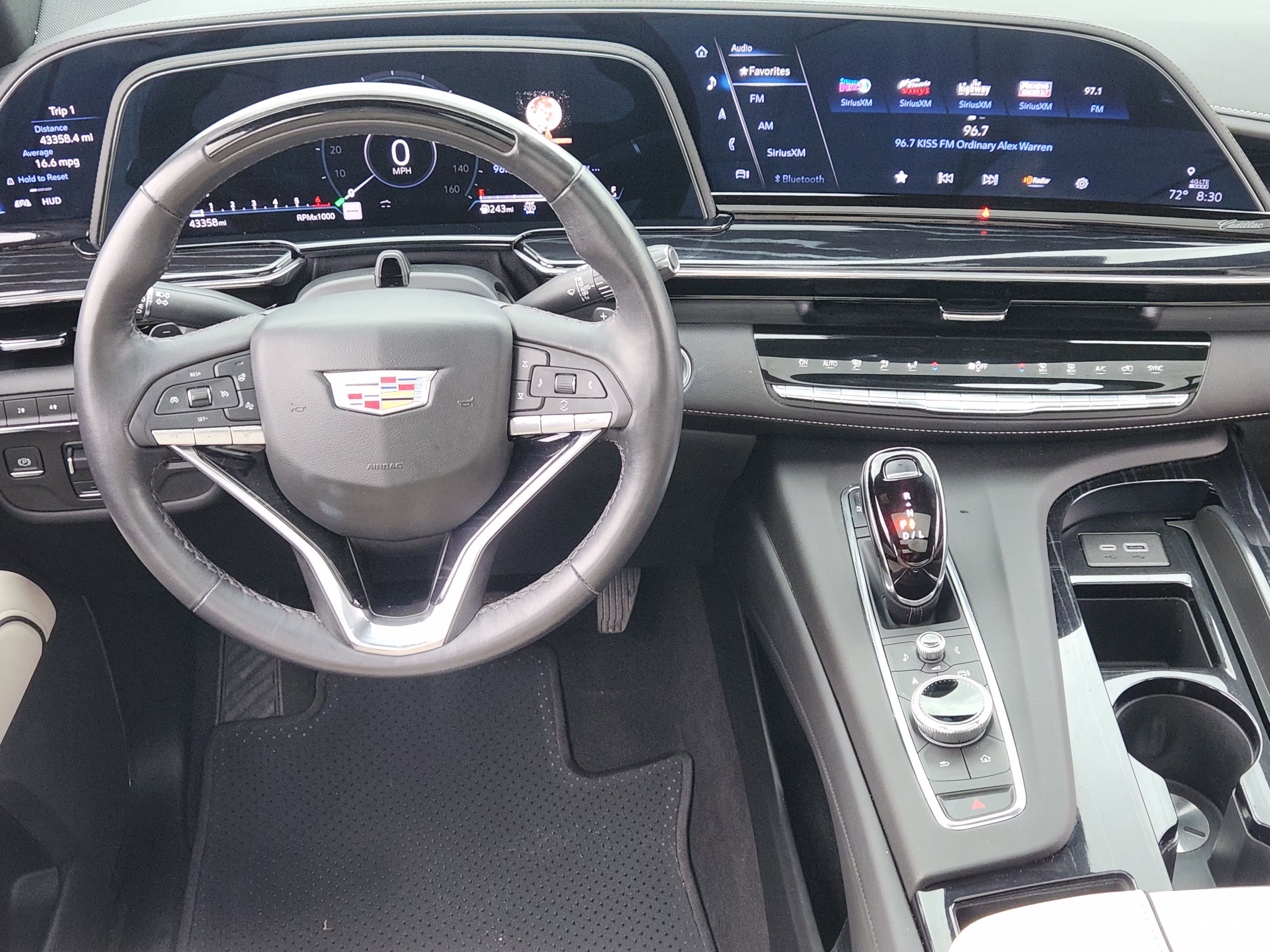 Used 2024 Crystal White Tricoat Cadillac Sport image 28