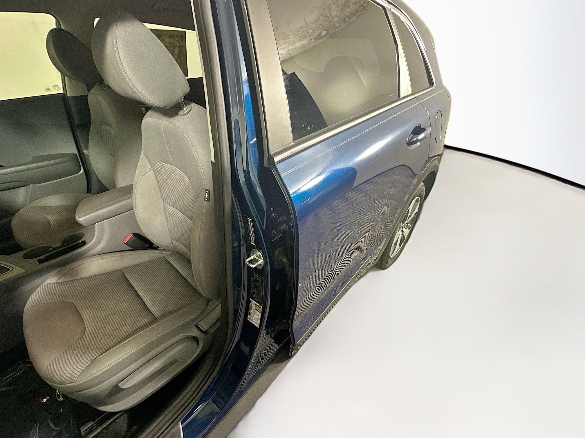 Used 2022 Deep Cerulean Kia LX image 12