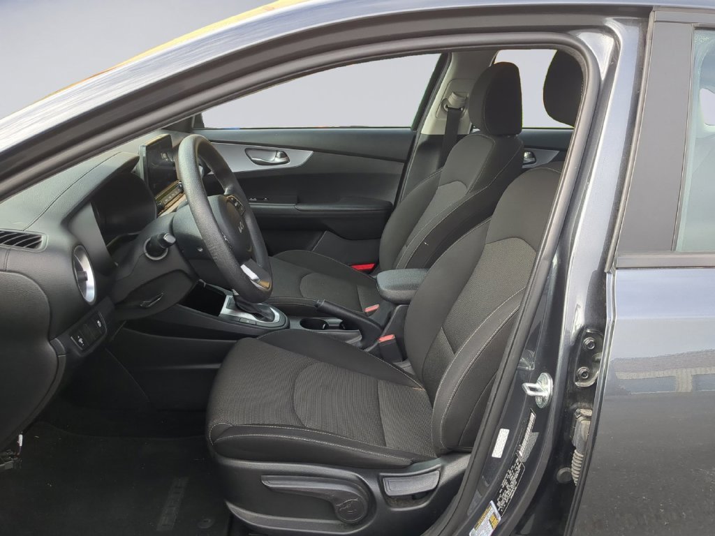 Used 2022 Gravity Gray Kia FE image 12