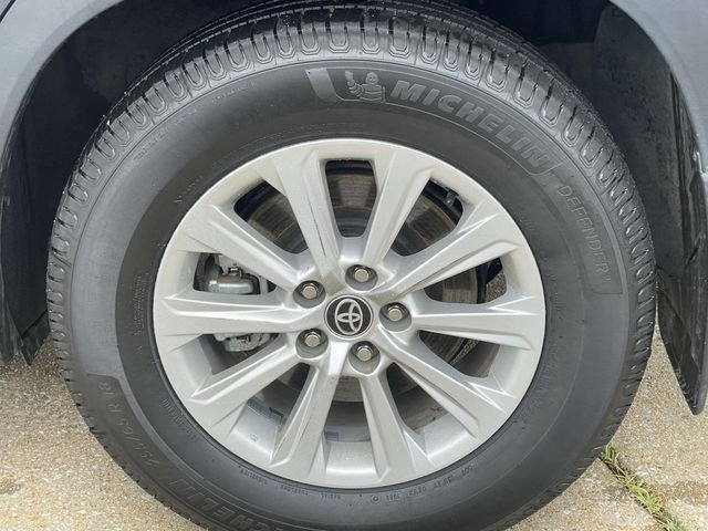 Used 2024 White Toyota XLE image 7