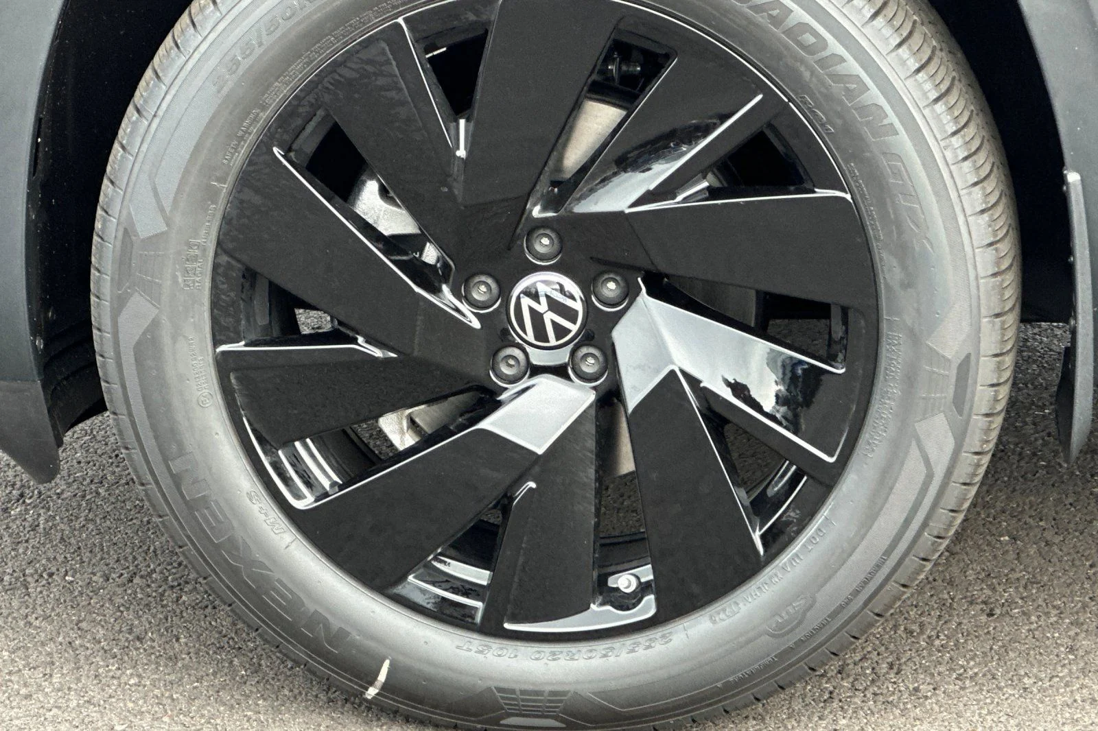 2026 Volkswagen Atlas SE w/Tech - Photo 24