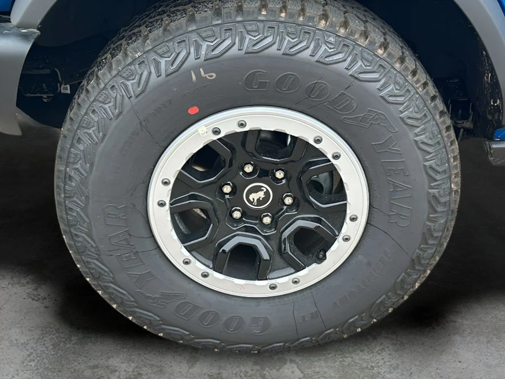 New 2026 Velocity Blue Metallic Ford Badlands image 37