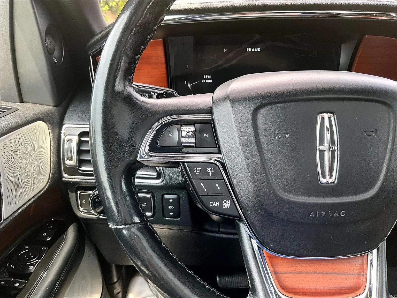 Used 2020 Black Lincoln Reserve image 18