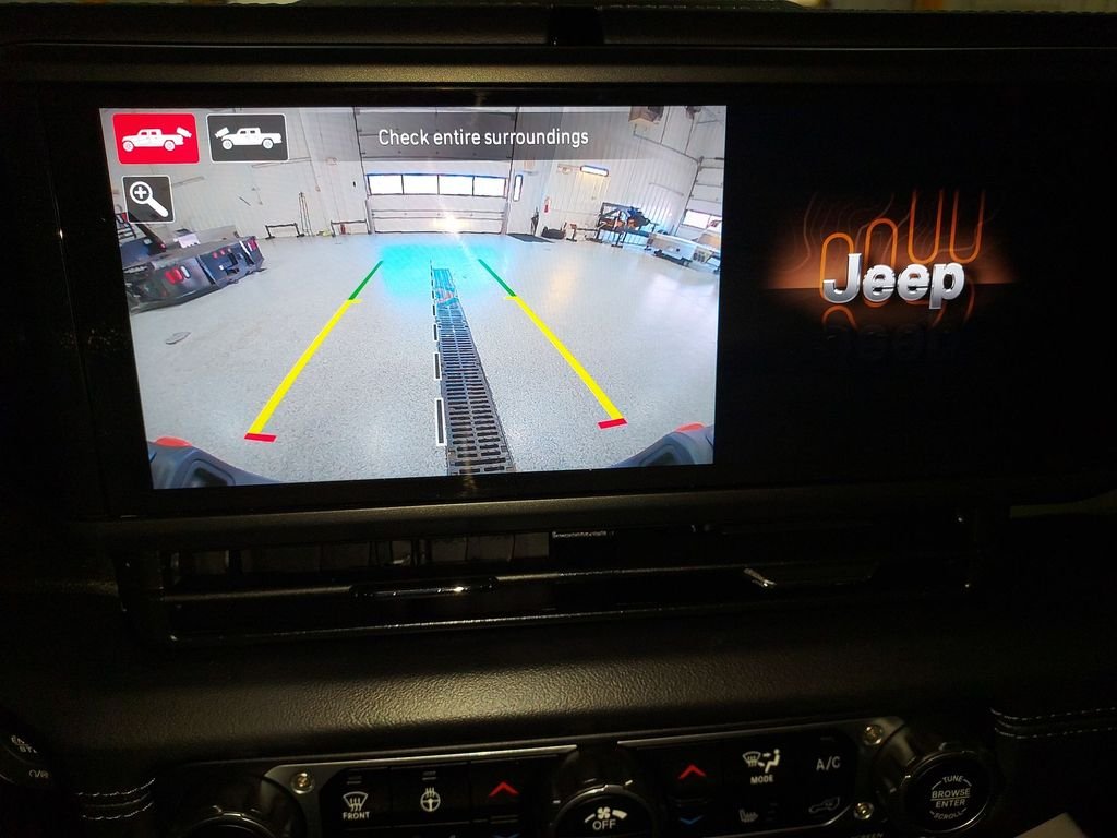 Used 2025 Black Jeep Mojave image 23