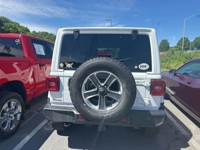 Used 2021 White Jeep Unlimited Sahara image 19