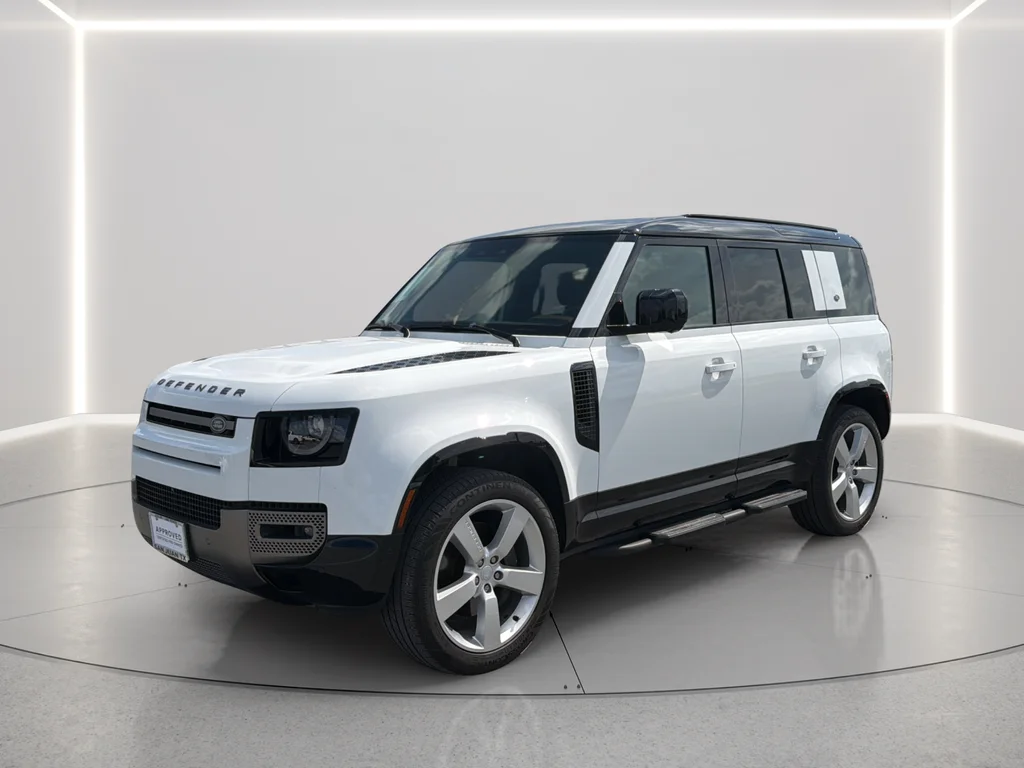 Used 2024  Land Rover X-Dynamic SE image 9