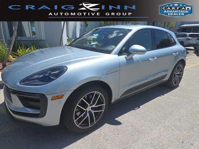 2023 Porsche Macan's photo