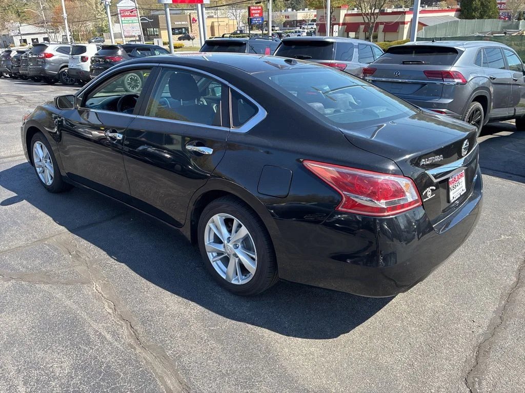 Used 2013 Black Nissan 2.5 SV image 5