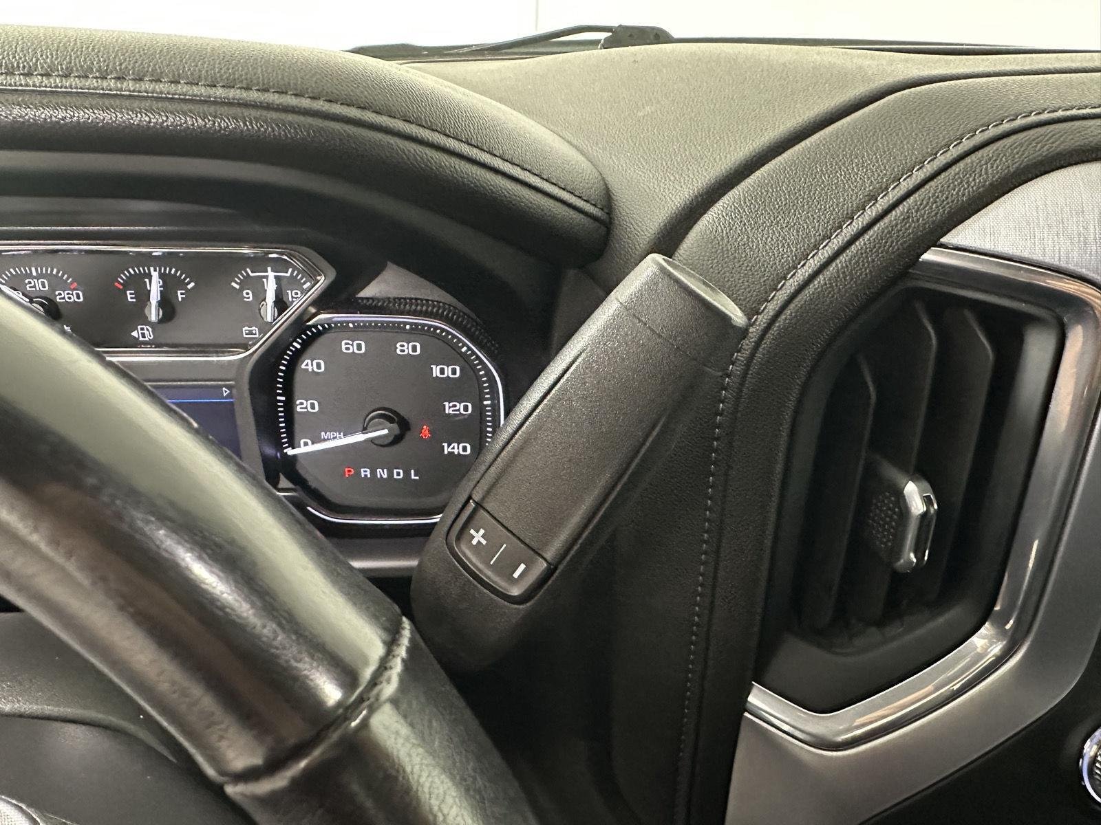 Used 2022 Summit White GMC Elevation image 28
