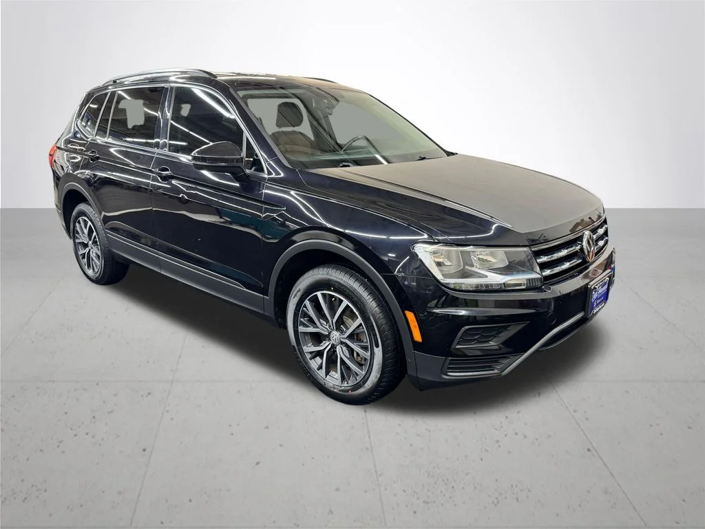 Used 2019 Black Volkswagen 2.0T SE image 10