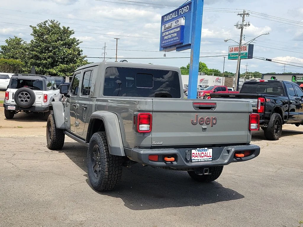 Used 2022 Sting Gray Clearcoat Jeep Mojave image 4