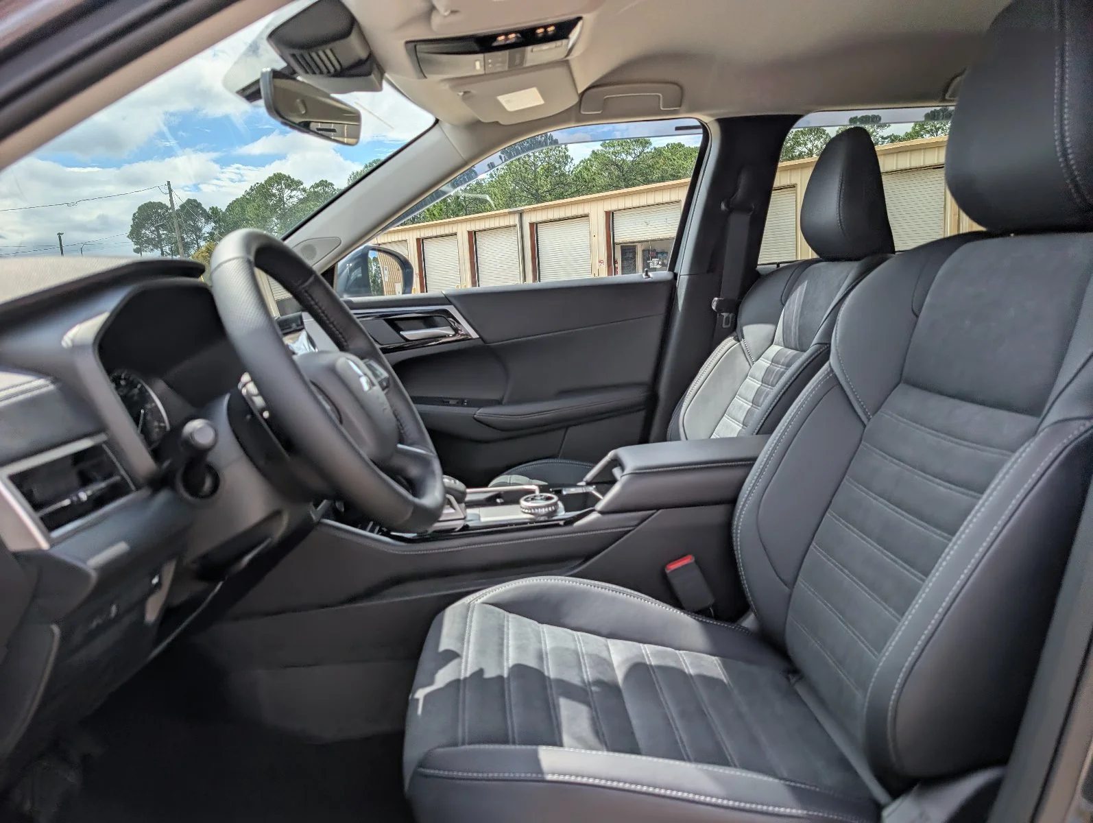New 2026 Gray Mitsubishi SE 1.5T 2WD image 13