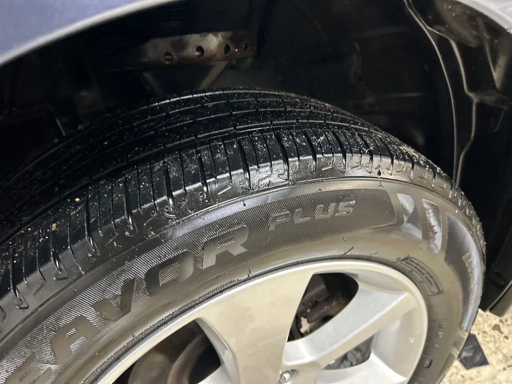 Used 2014 Blue Subaru 2.5i Premium image 11