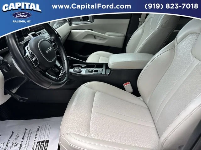 Used 2022 Gray Kia EX image 19