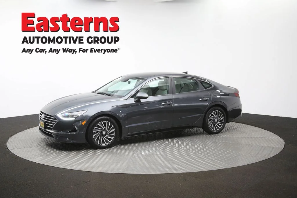 Used 2023 Gray Hyundai SEL image 59