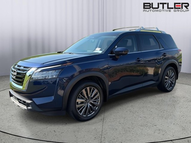 2024 Nissan Pathfinder SL