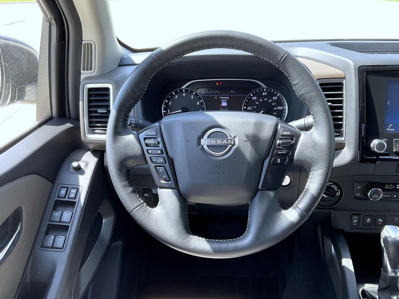 Used 2022 White Nissan SV image 11