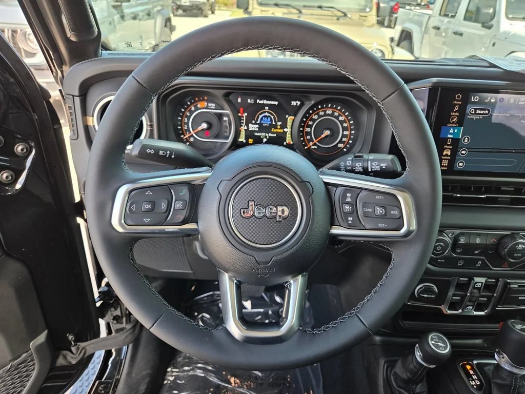 New 2026 Black Clear-Coat Exterior Paint Jeep Sahara image 17