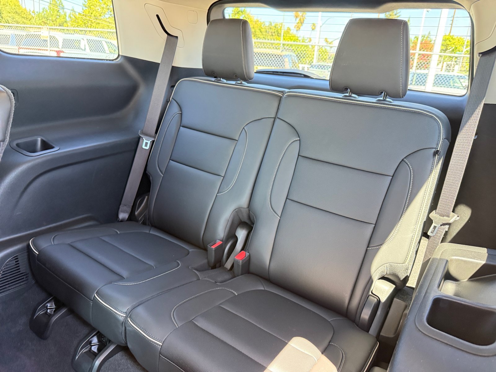 Used 2023 EBONY TWILIGHT METALLIC GMC Denali image 21