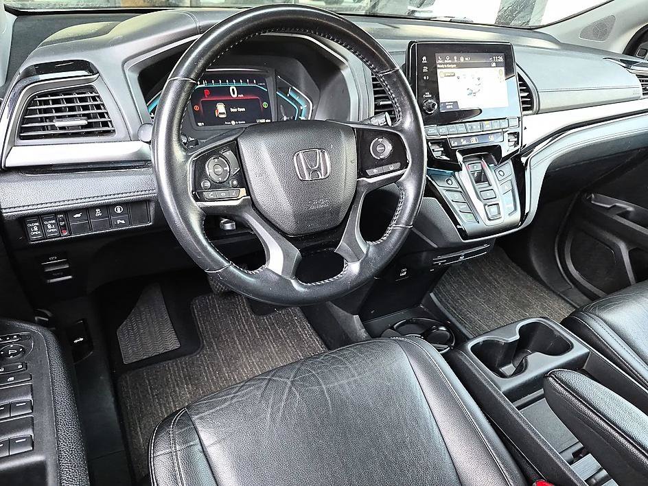 Used 2022 White Honda Touring image 31