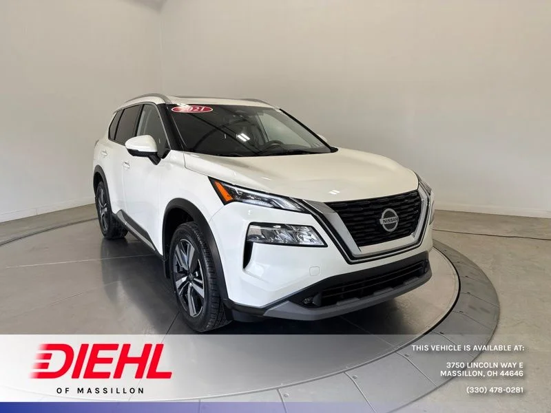 Used 2021 White Nissan SL image 1
