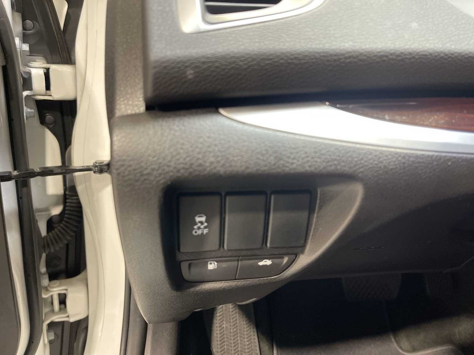 Used 2016 Bellanova White Pearl Acura  image 23