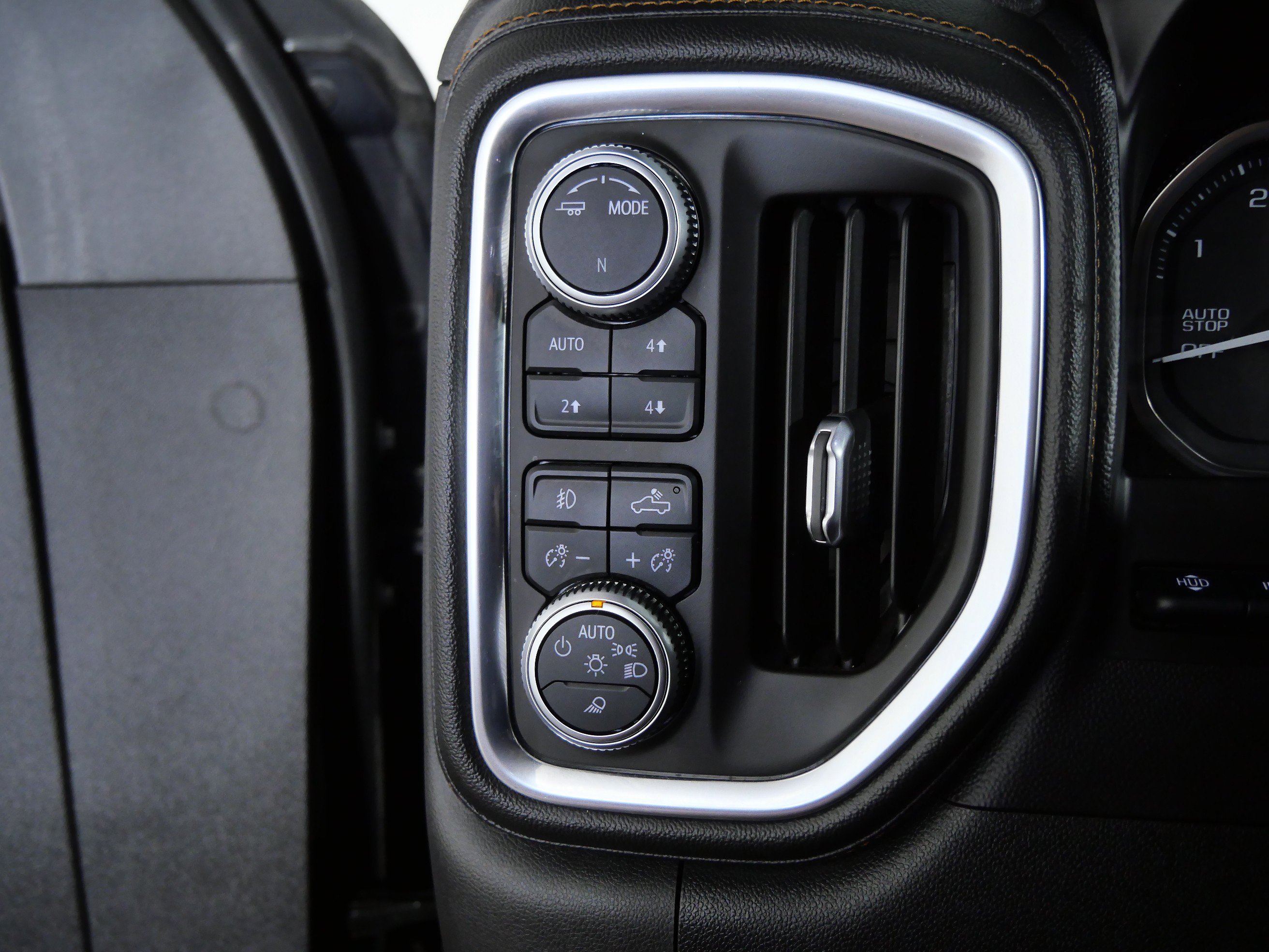 Certified Used 2020 Onyx Black GMC AT4 image 26