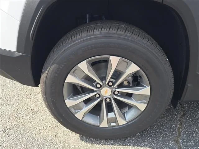 2027 Chevrolet Equinox LT - Photo 32