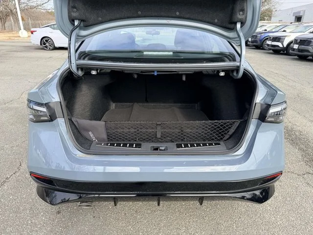 New 2026 Atlantic Gray Metallic / Super Black Two-tone Nissan SR image 12