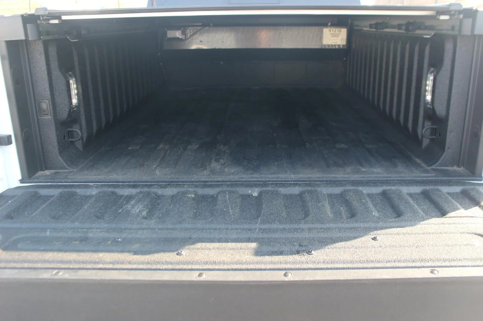 Used 2025 White Ram Limited image 13