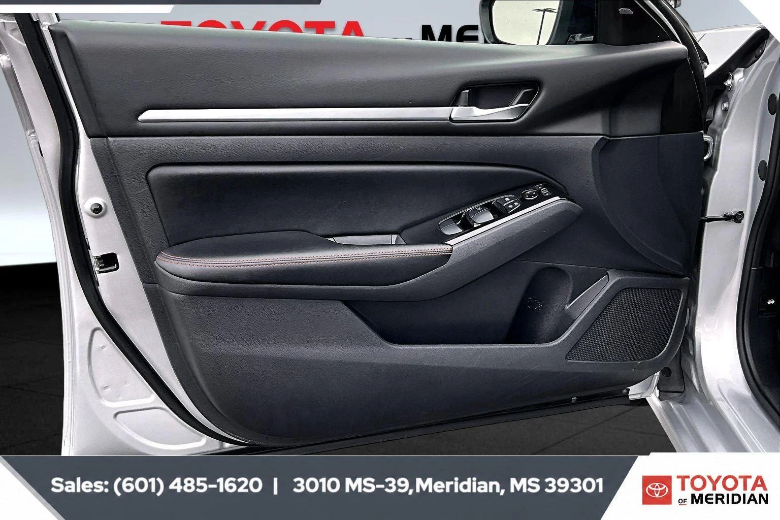 Used 2024 Brilliant Silver Metallic Nissan 2.5 SR image 17