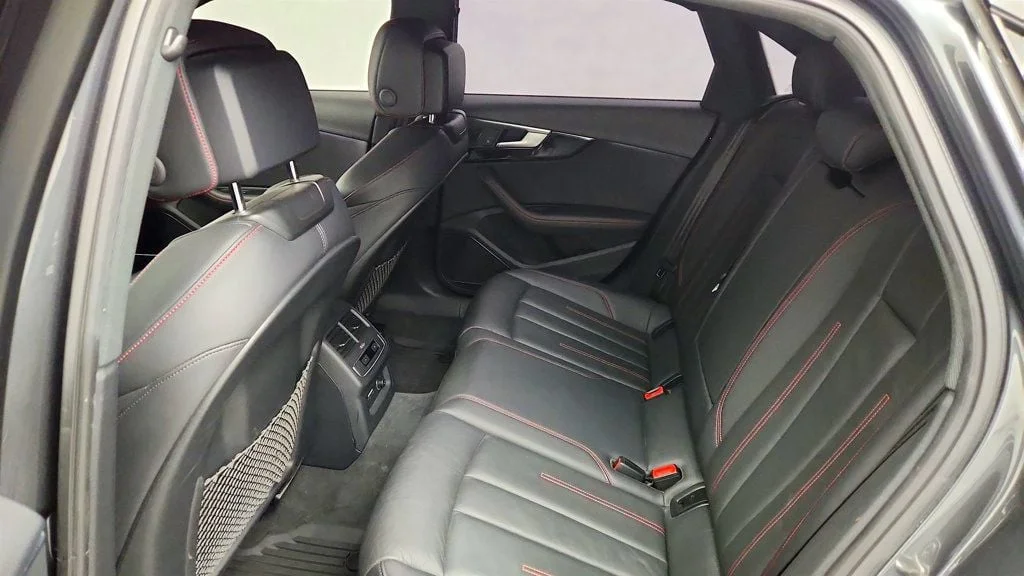 Used 2019 Daytona Gray Pearl Effect Audi Premium Plus 45 TFSI quattro w/ Black Optic Plus Pkg & B&O Sound image 22