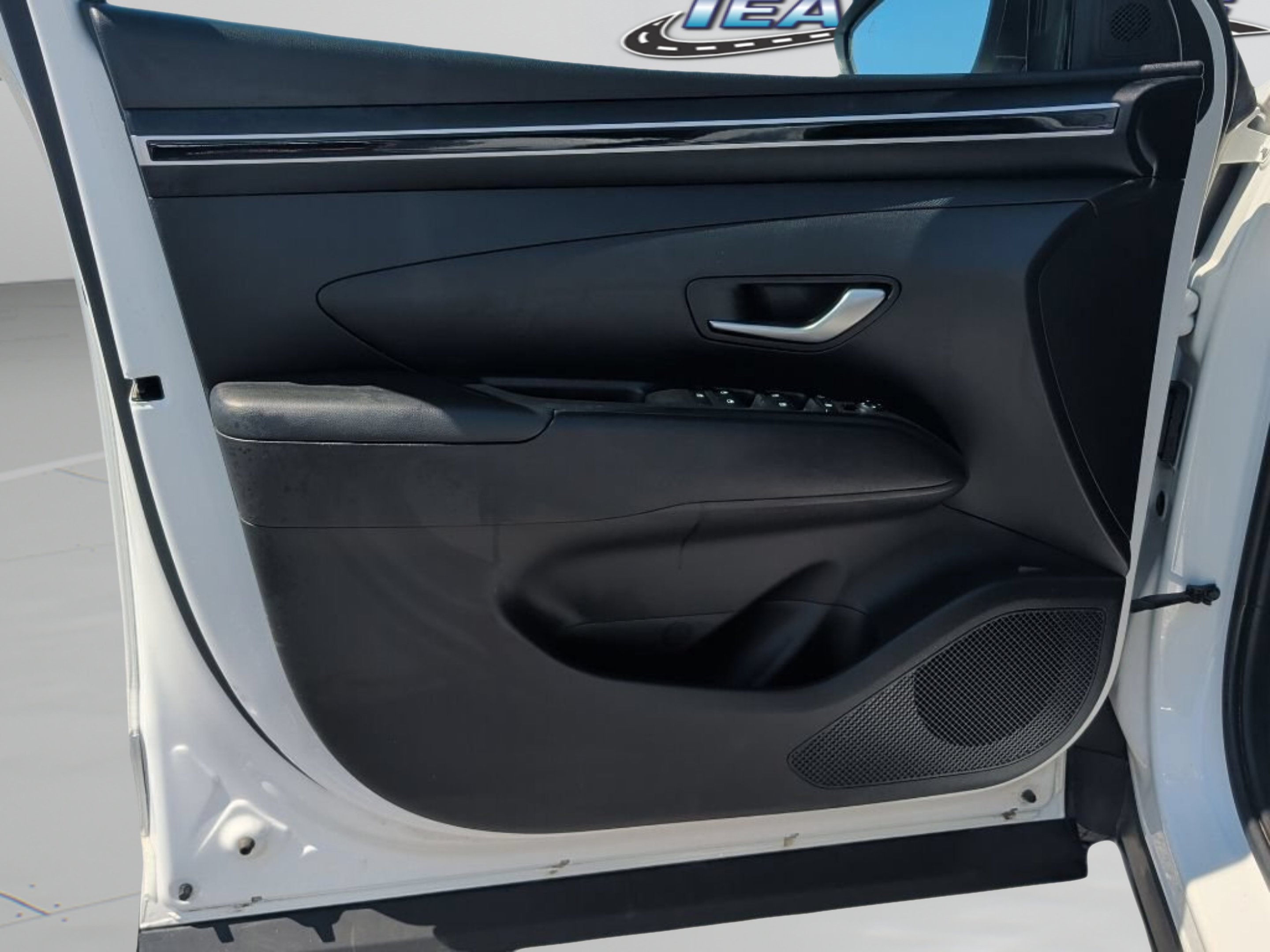 Used 2023 Atlas White Hyundai SEL image 18