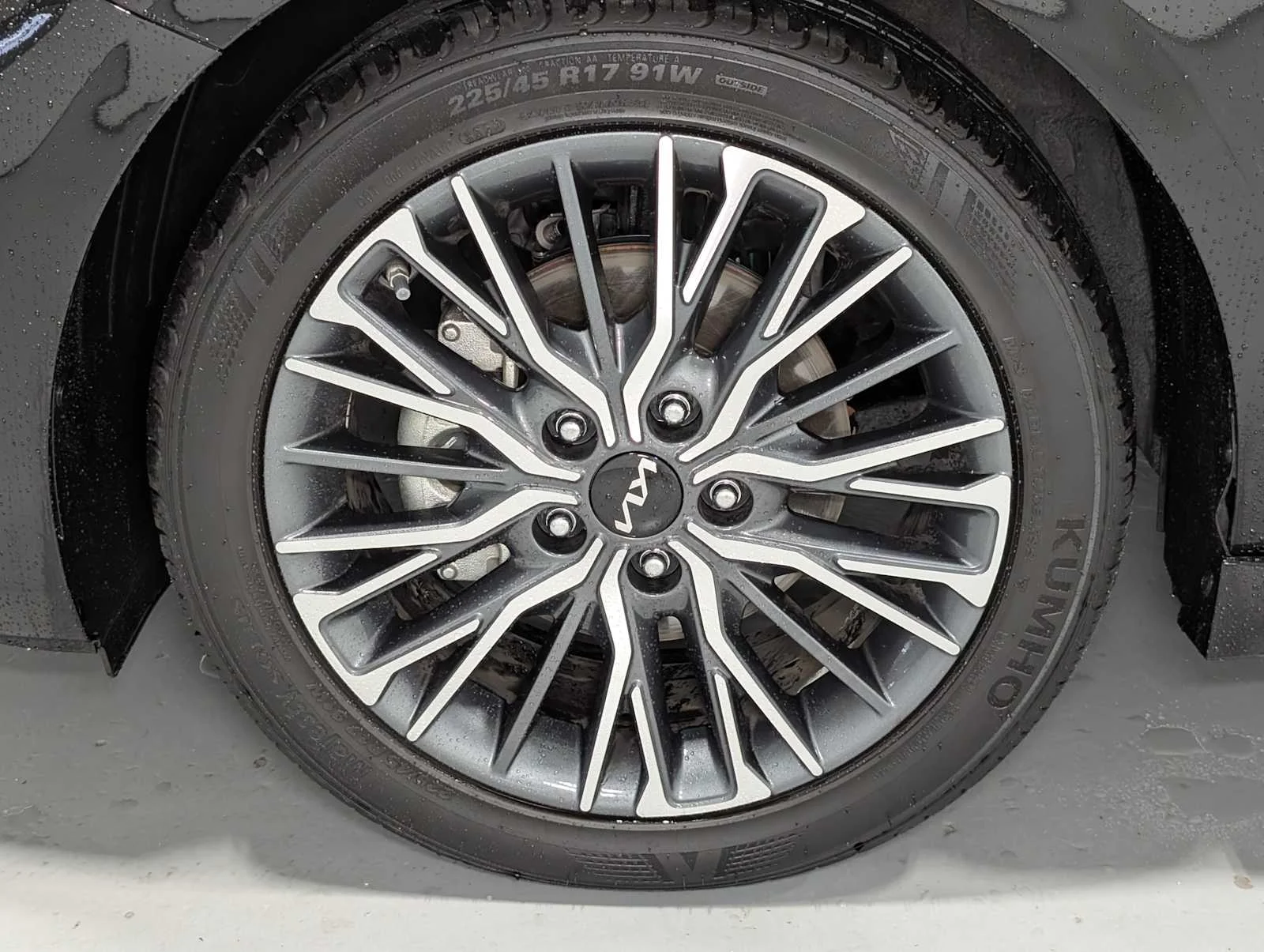 Used 2023 Aurora Black Kia GT-Line image 3
