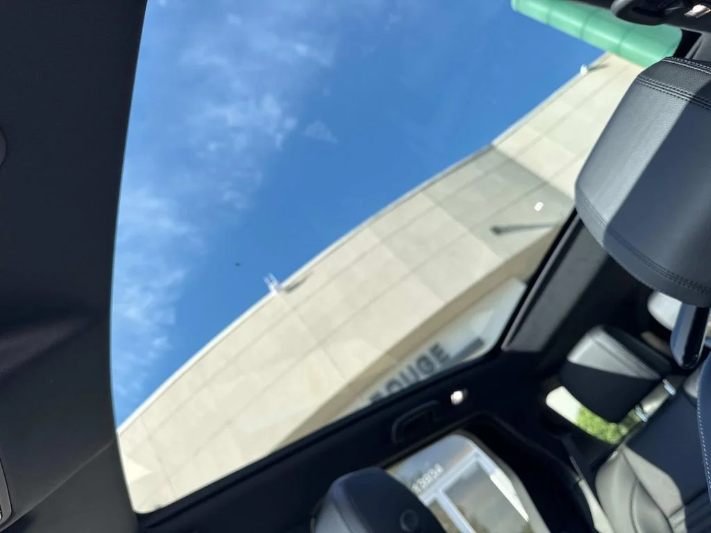 New  Gray Land Rover Landmark image 11