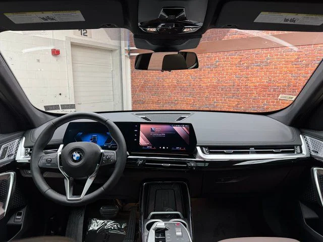 2025 BMW X1 28i - Photo 12