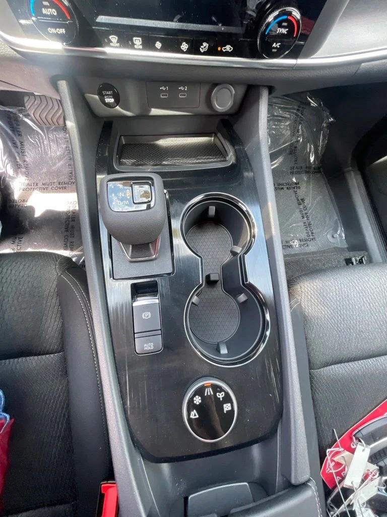 Certified Used 2025 White Nissan SV image 18