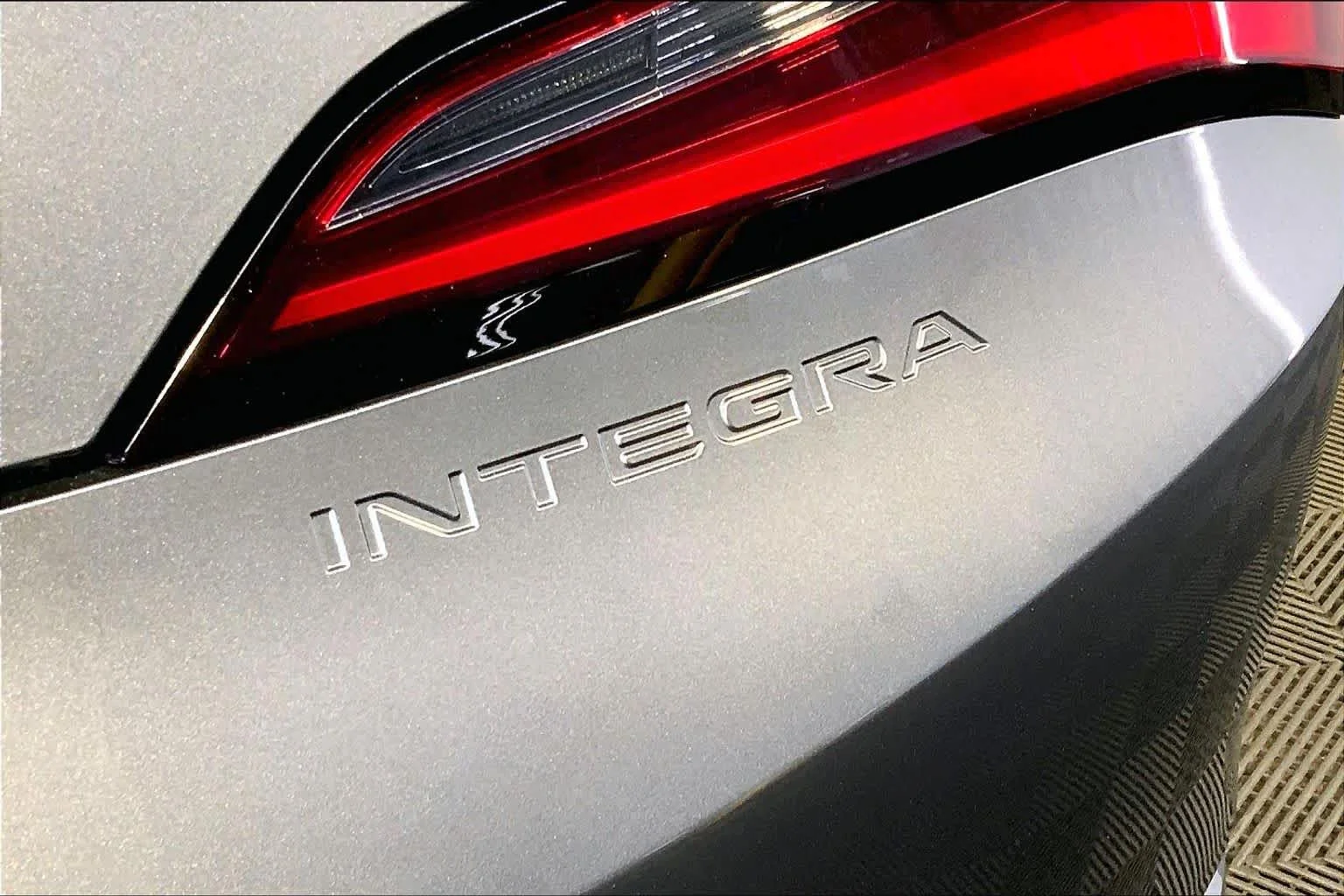 Certified Used 2025 Liquid Carbon Metallic Acura BASE image 10