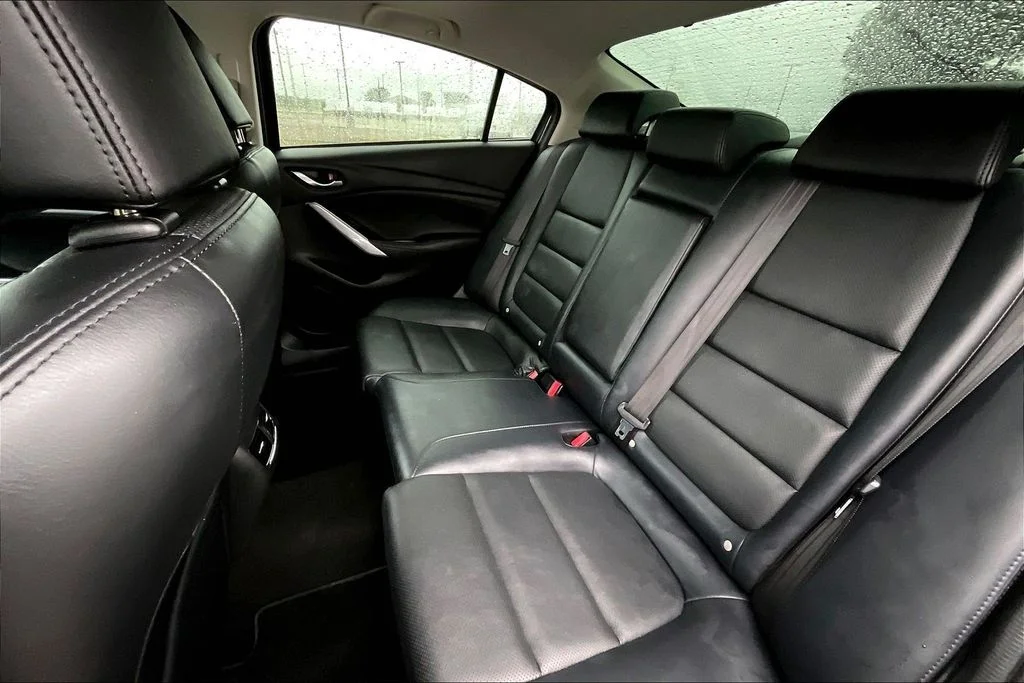 Used 2017 Silver Mazda Touring image 19