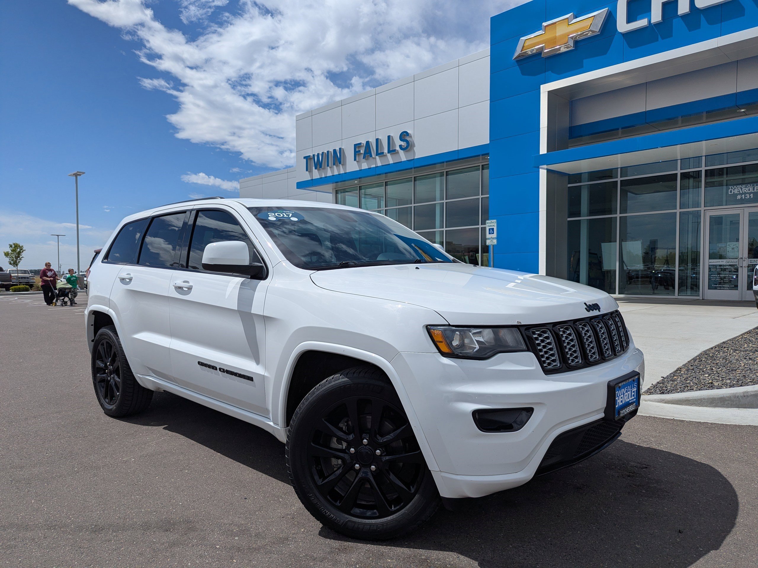 2017 Jeep Grand Cherokee Altitude 4WD's photo