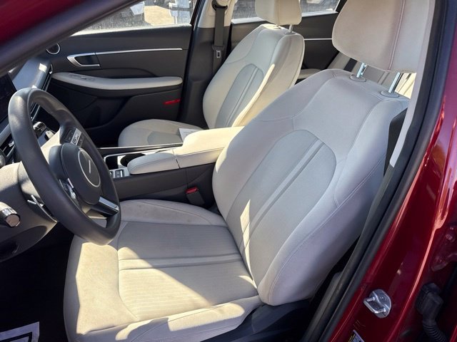 Used 2024 Red Hyundai SEL image 9