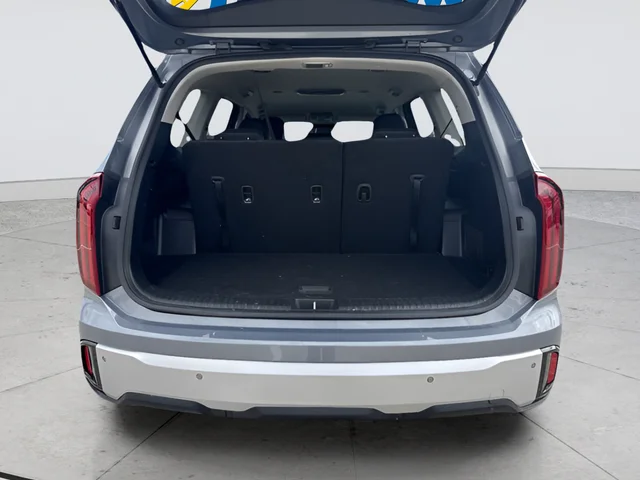 Used 2023 Silver Kia LX image 21