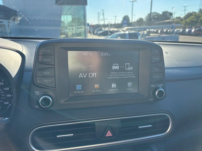 Used 2018 Blue Hyundai SEL image 12