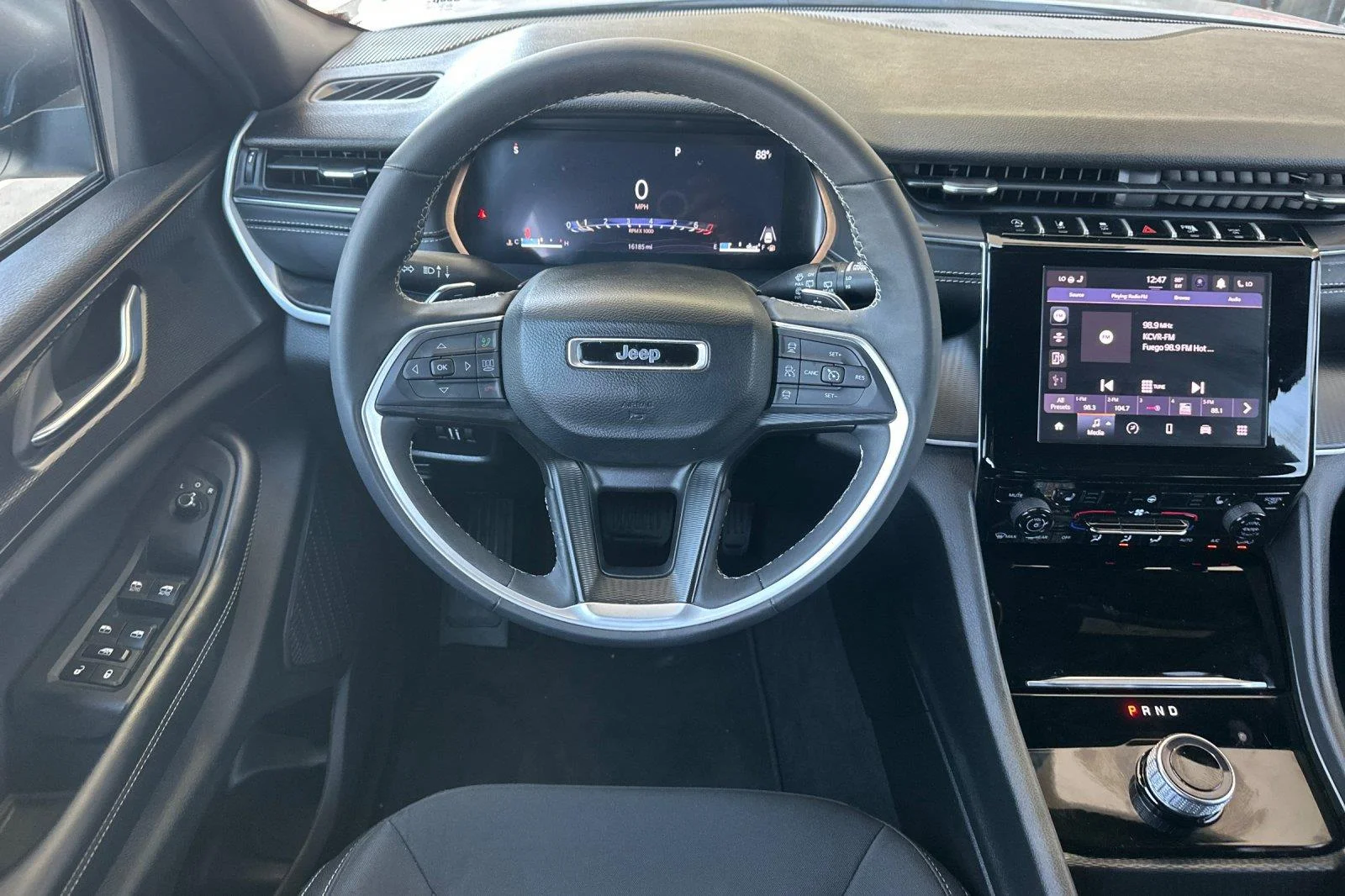 2025 Jeep Grand Cherokee Laredo - Photo 13