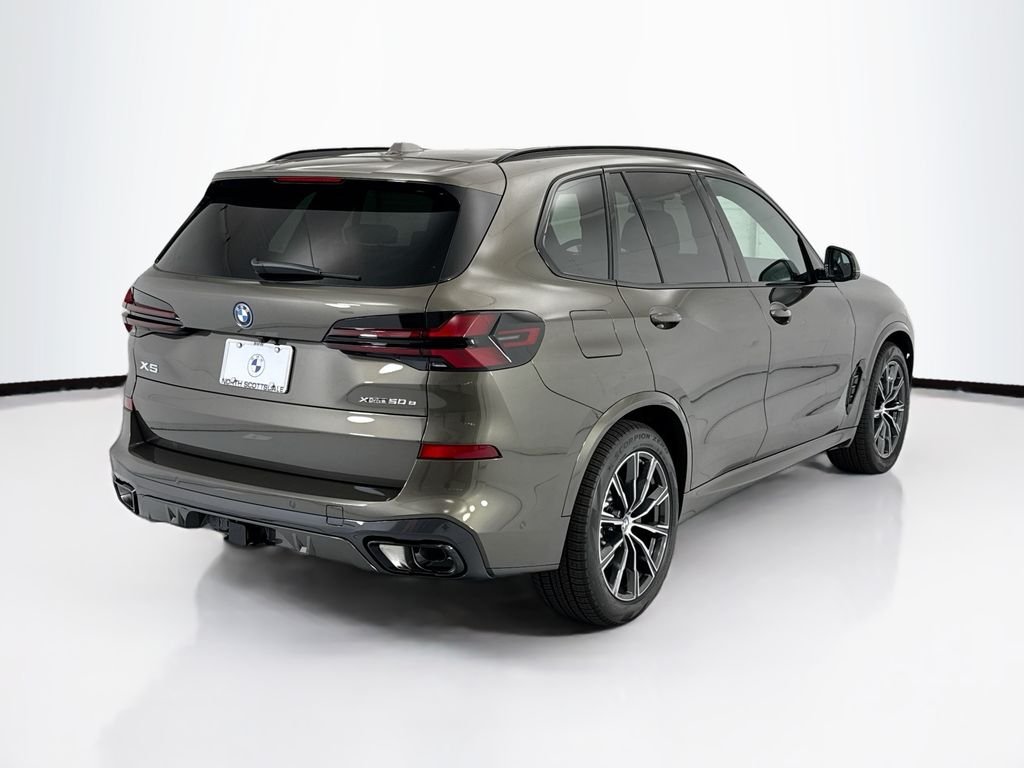 New 2026 Green Metallic BMW xDrive50e image 5
