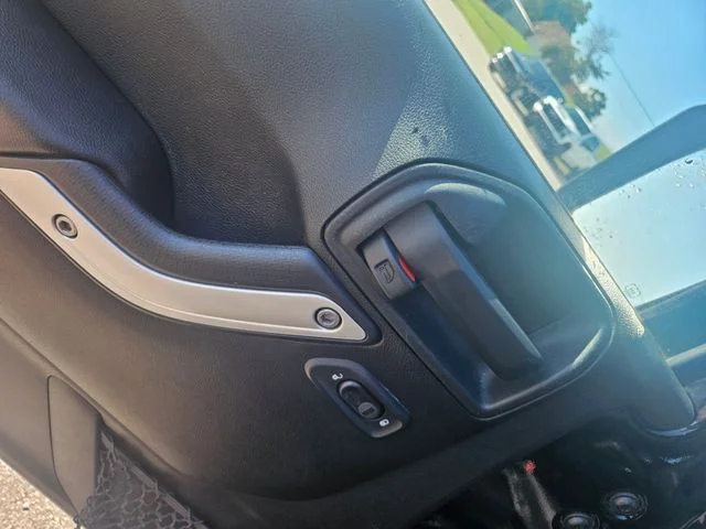 Used 2017 Black Jeep Unlimited Sahara image 11