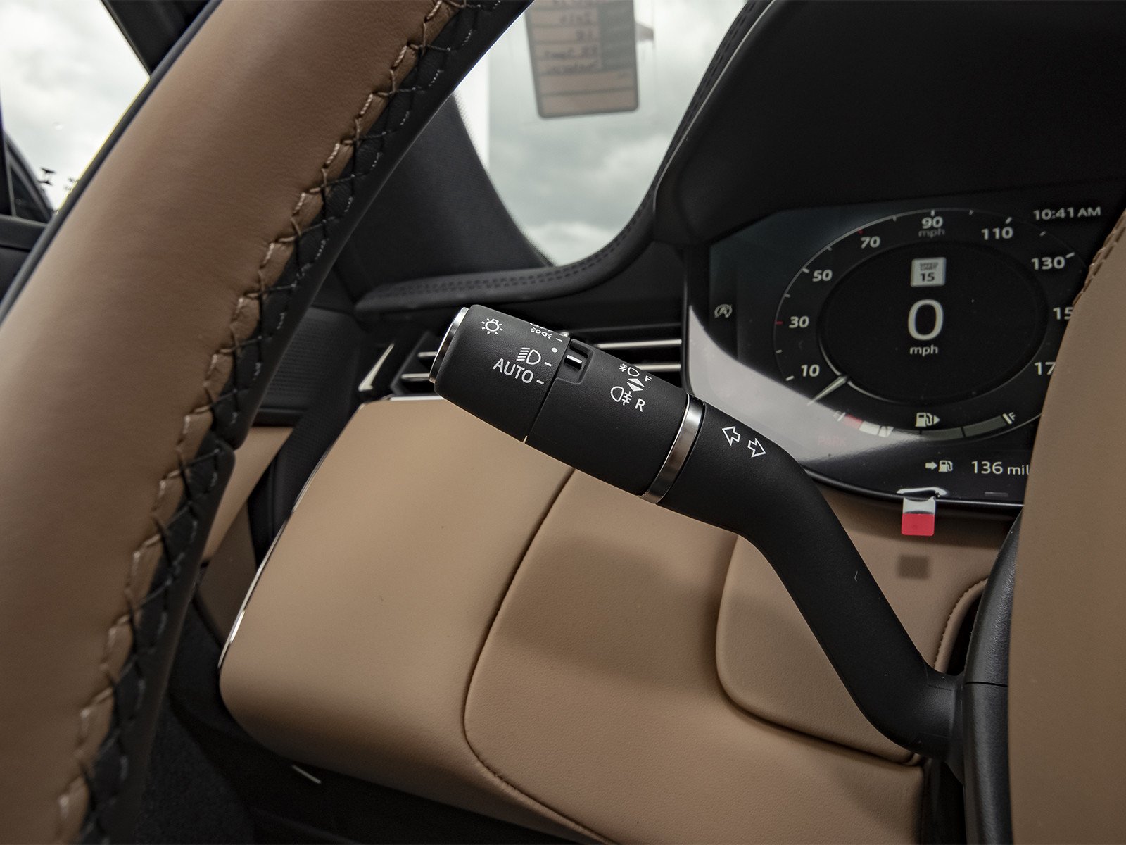 New 2026 Santorini Black Land Rover Dynamic SE image 12