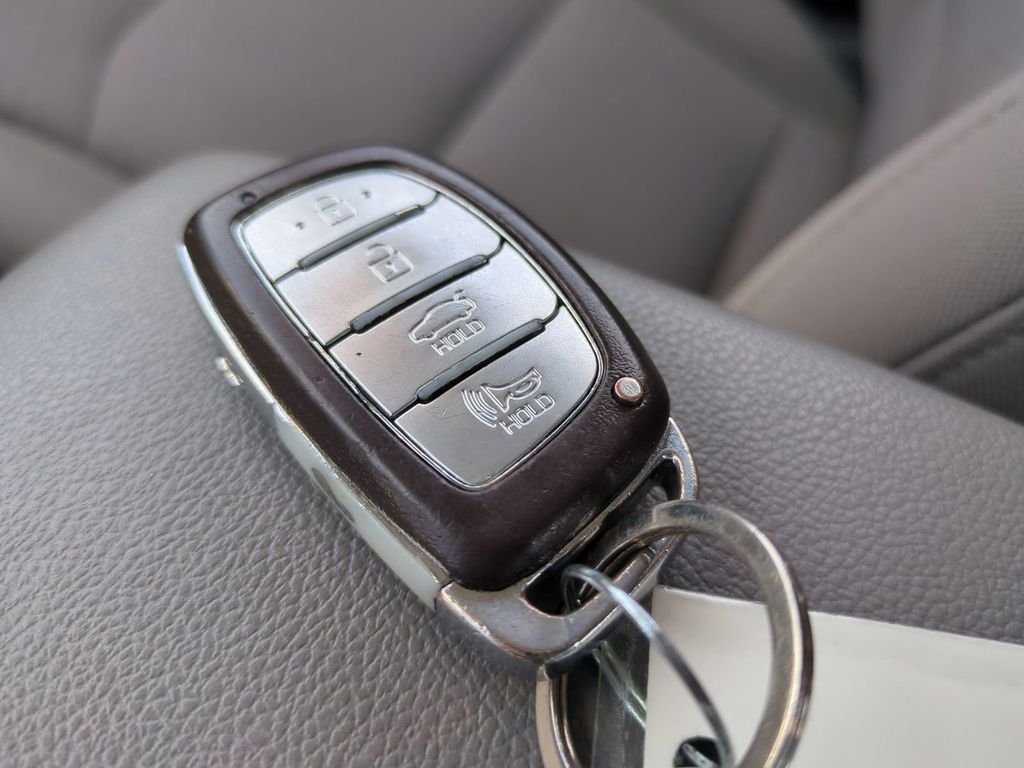 2020 Hyundai Elantra Value Edition - Photo 36