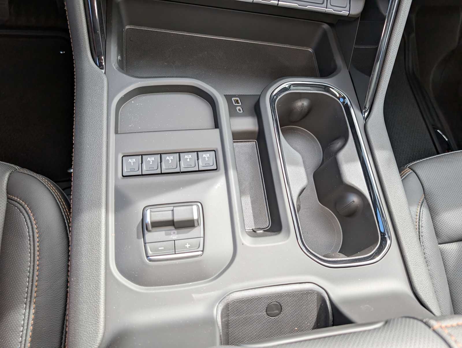 2026 GMC Sierra 3500HD AT4 - Photo 28
