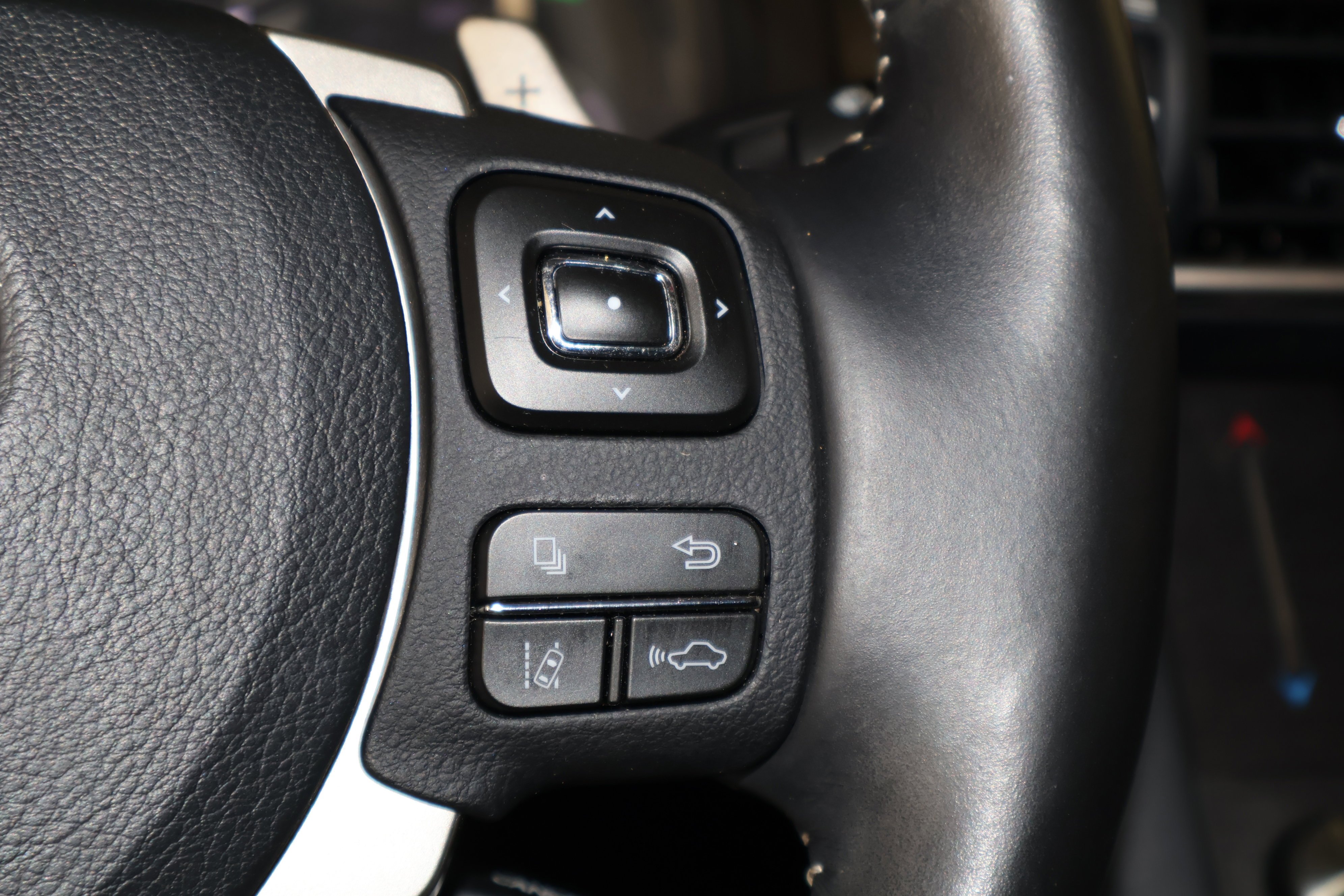 2019 Lexus IS 300 - Photo 21